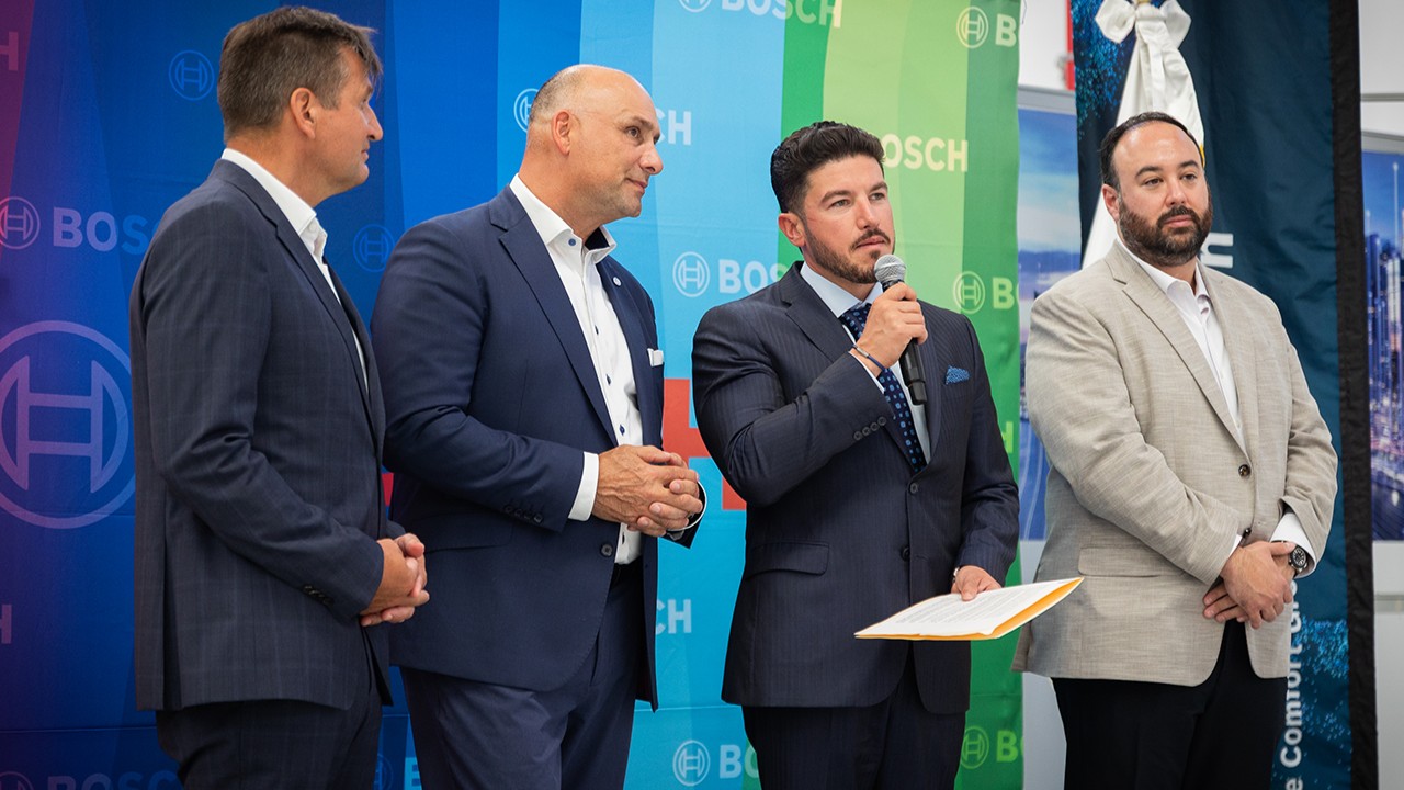 Representantes del Gobierno de Nuevo León y directivos del grupo alemán encabezaron la ceremonia inaugural de la nueva planta en Ciénega de Flores.