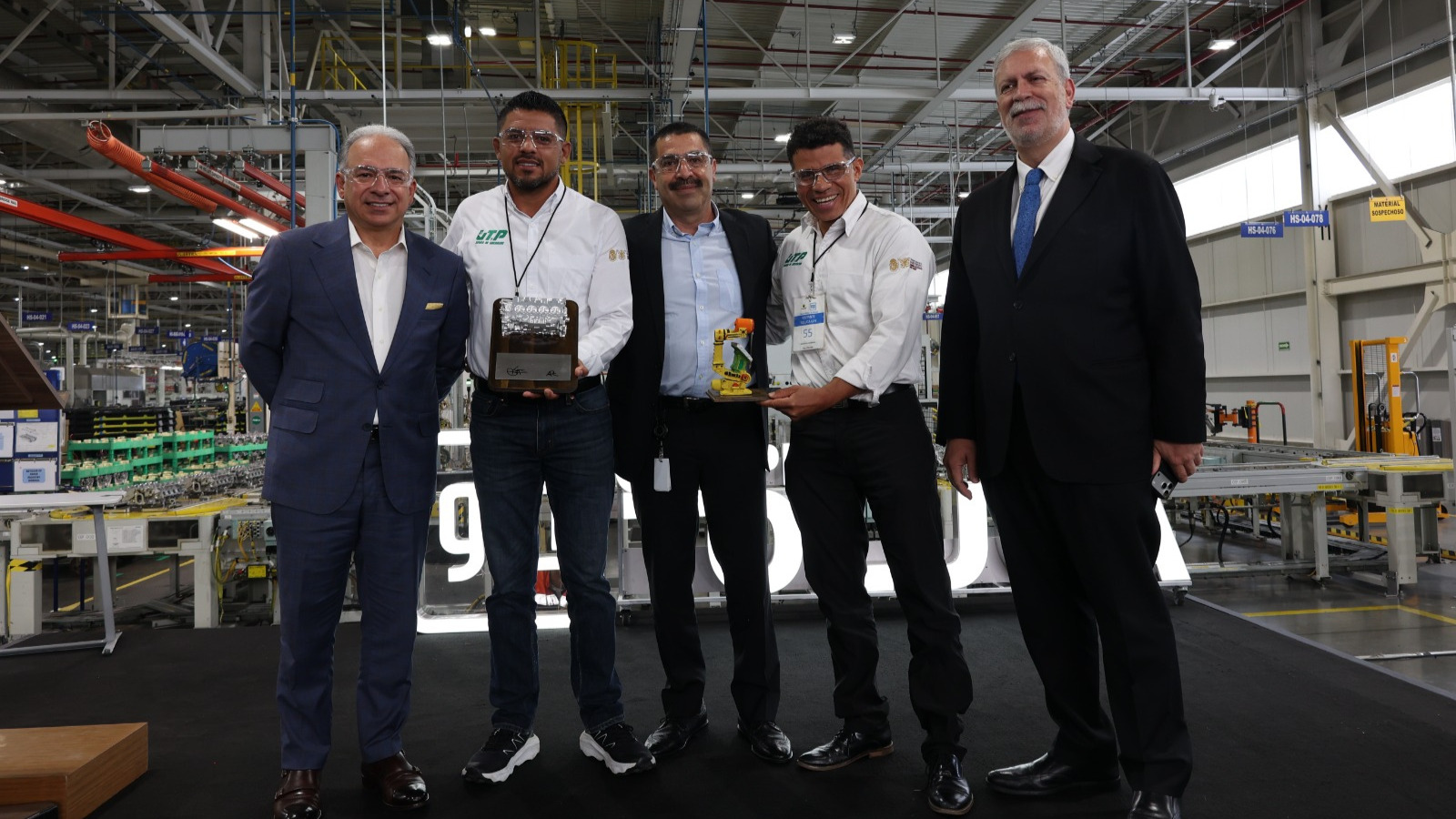 GM dona equipamiento industrial por 9.7 millones de pesos para formar talento automotriz