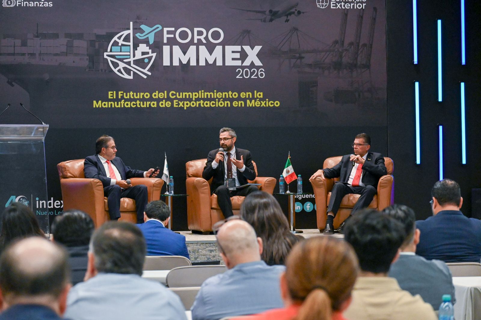 Especialistas y representantes de la industria analizaron los escenarios, riesgos y oportunidades que plantea la revisión del T-MEC para las cadenas de suministro de Norteamérica.