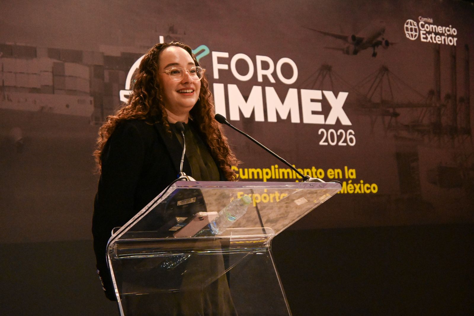 Estefania Capdeville de la ANAM, abordó la transformación aduanera y las estrategias de digitalización, ciencia de datos y facilitación del comercio exterior.