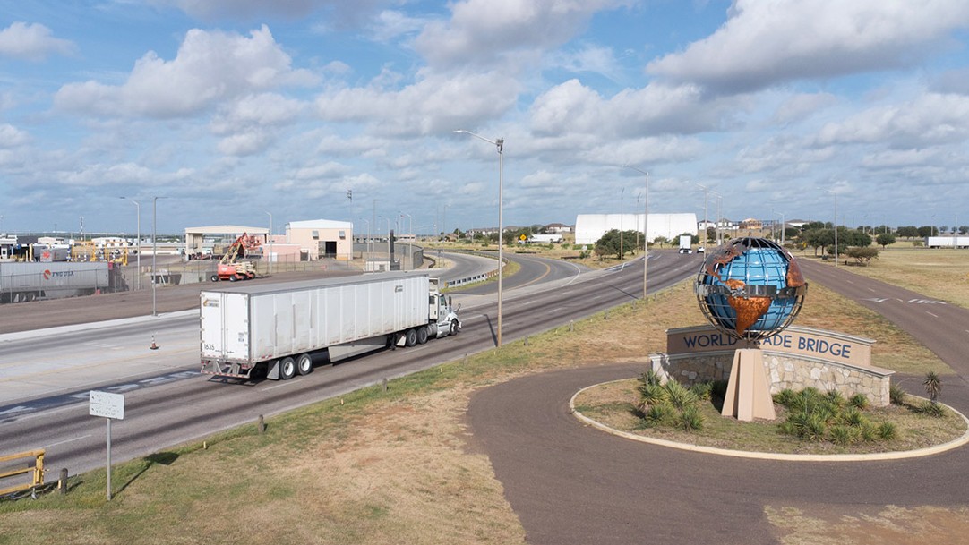 Laredo, Texas, registra récord histórico de comercio impulsado por la manufactura avanzada