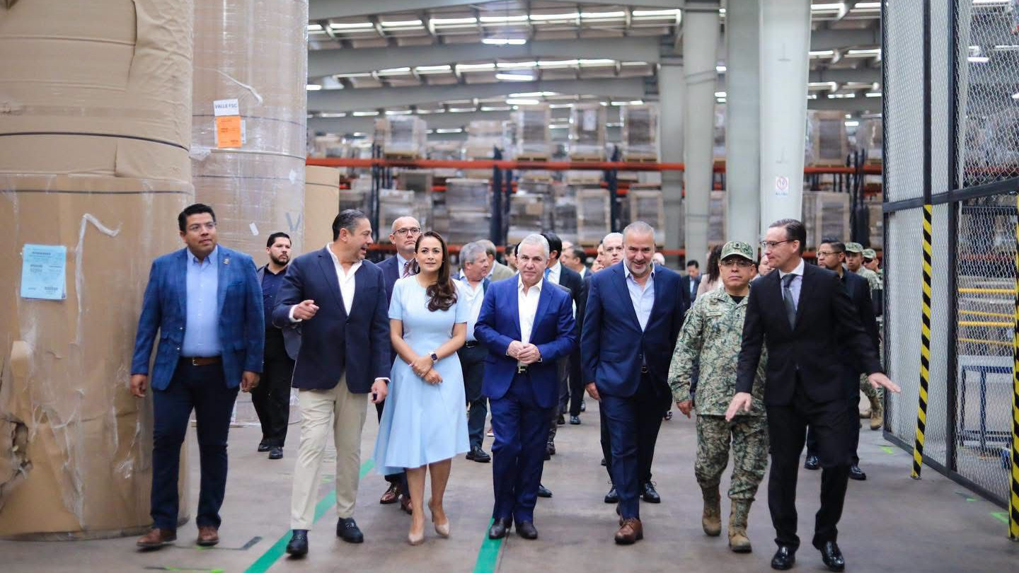 La planta de Microcart en el Parque Industrial Chichimeco cuenta con tecnología para procesar hasta 15 mil toneladas de cartón al mes.