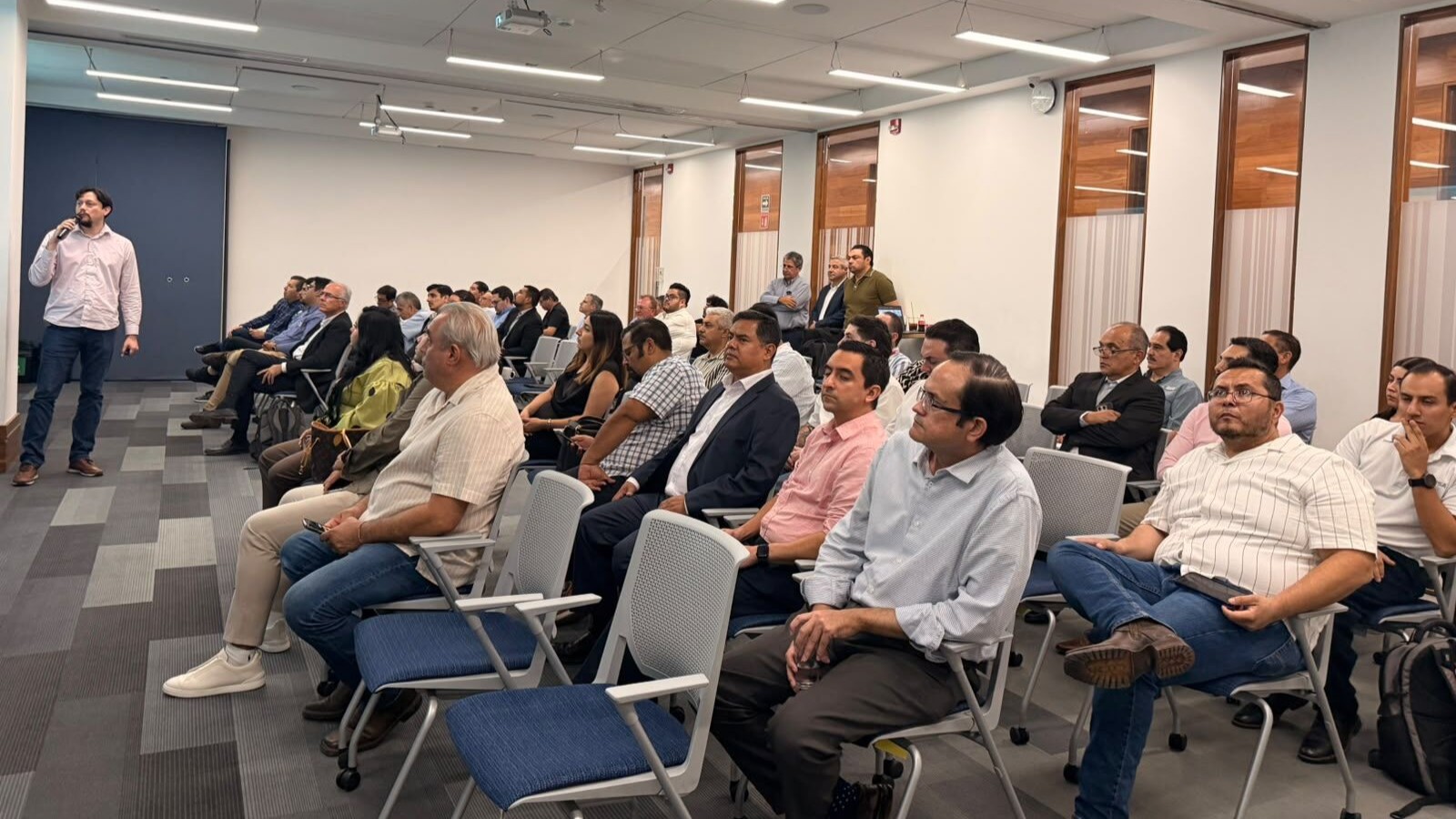 Empresas y representantes de la academia compartieron capacidades y experiencias durante la segunda edición de AeroConexión.
