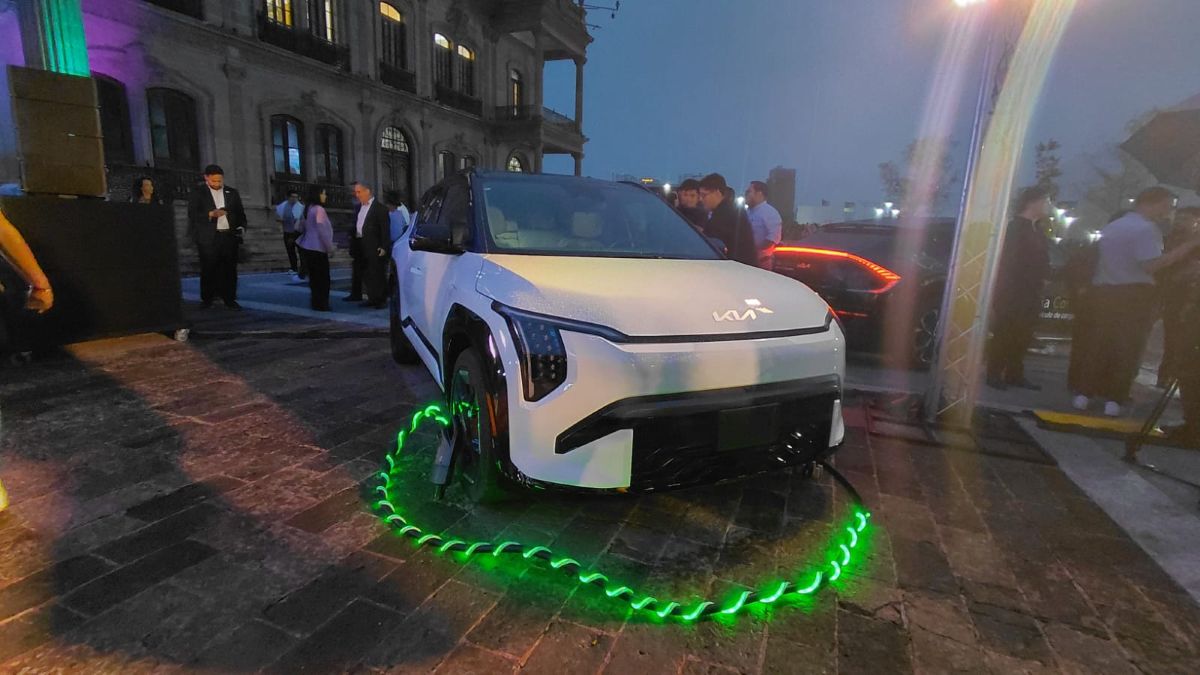 Nuevo León y Kia presentan el EV3, el primer auto eléctrico fabricado en México