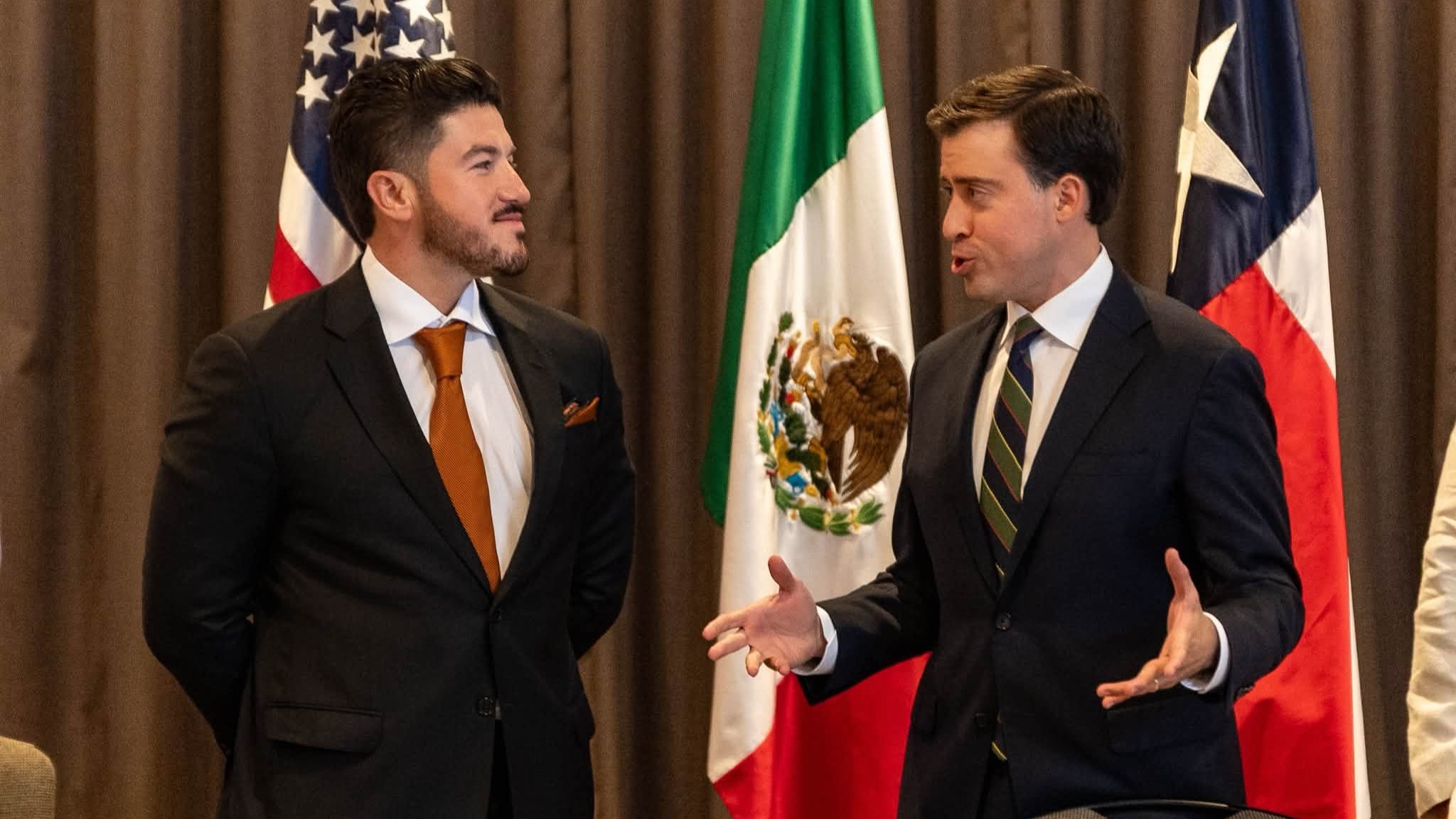 El gobernador Samuel García, y el CEO de Tech Bloc, Beto Altamirano, firmaron el memorándum de entendimiento para impulsar la cooperación bilateral.
