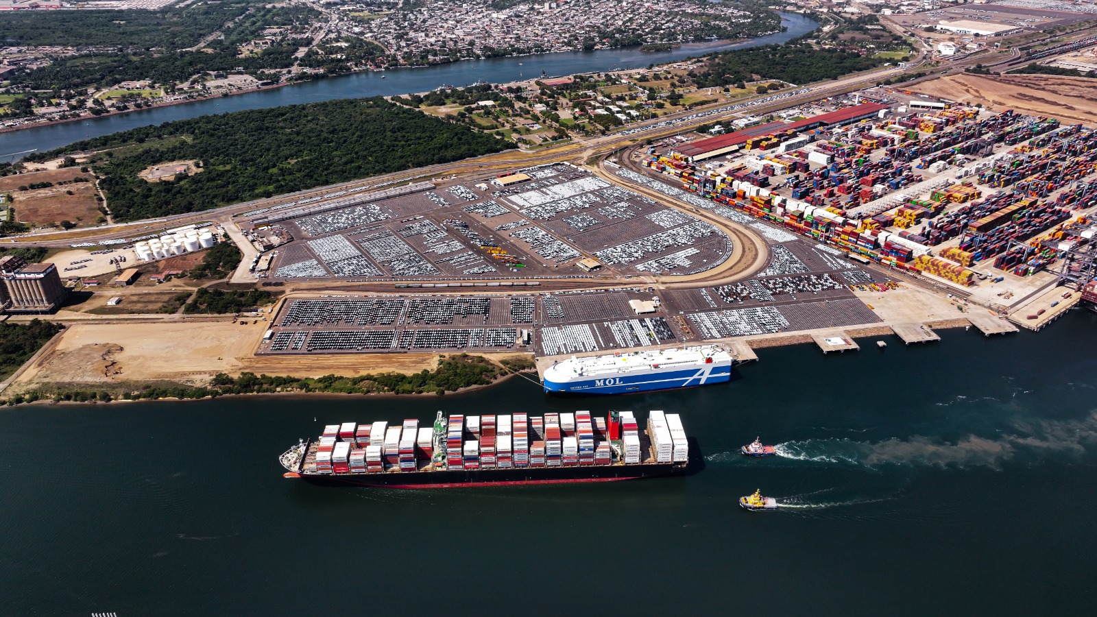 Puerto Lázaro Cárdenas moviliza 378,347 autos en los primeros siete meses de 2026