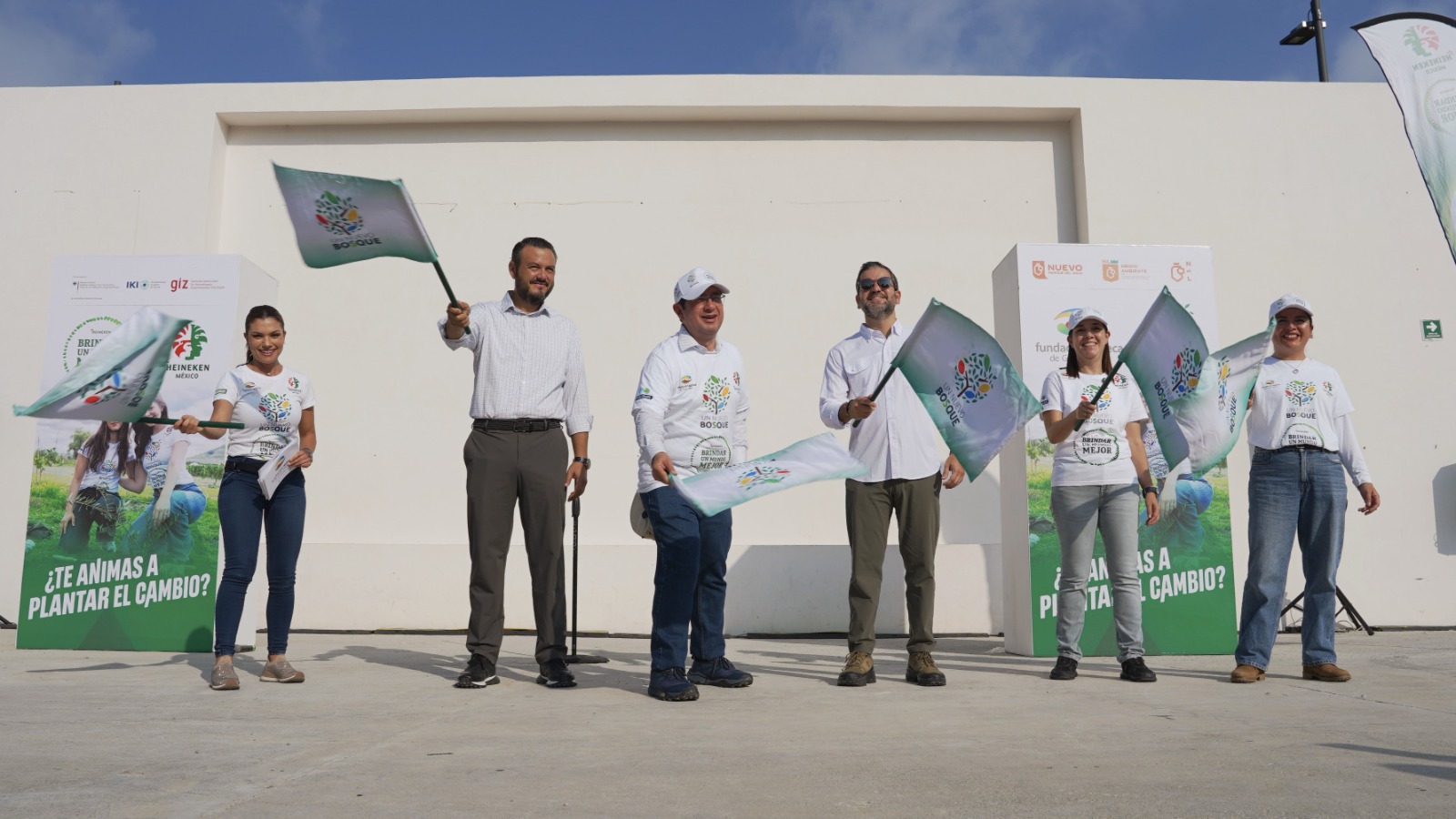 HEINEKEN México planta 50 árboles y 250 especies nativas en Nuevo León