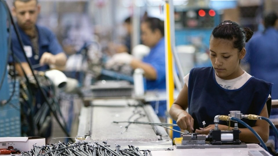 Inversión y crédito vuelven a crecer y apuntalan la actividad económica en México