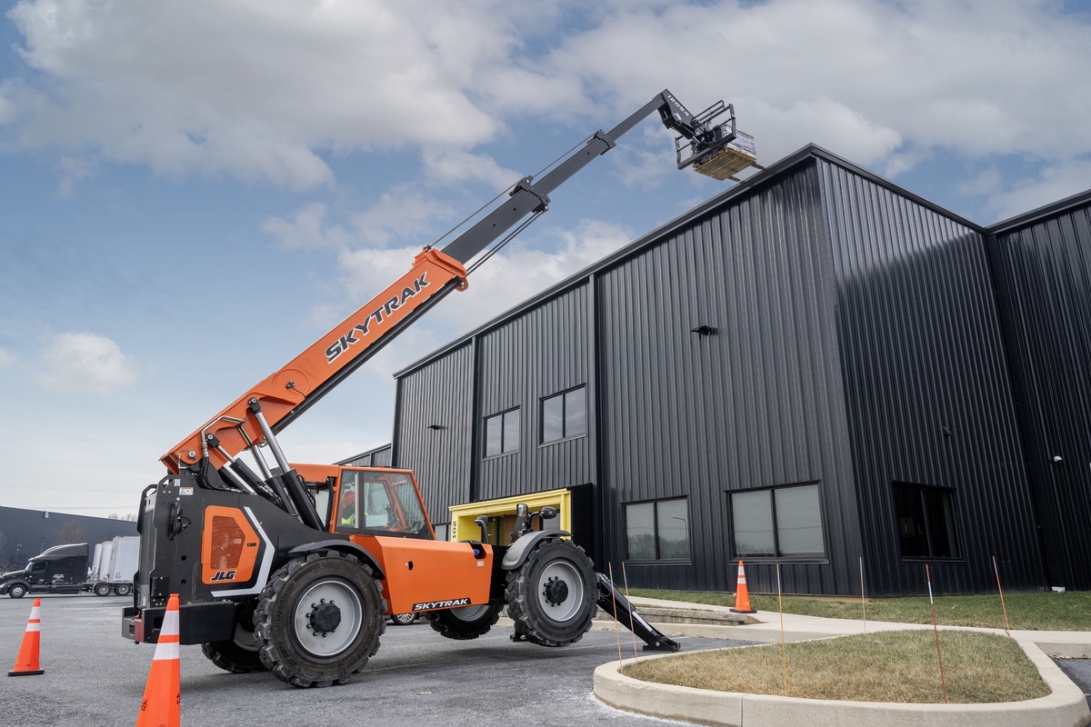 JLG renovó sus manipuladores telescópicos SkyTrak 10042, 10054 y 12054 con tecnología, conectividad y funciones para mejorar productividad y operación.