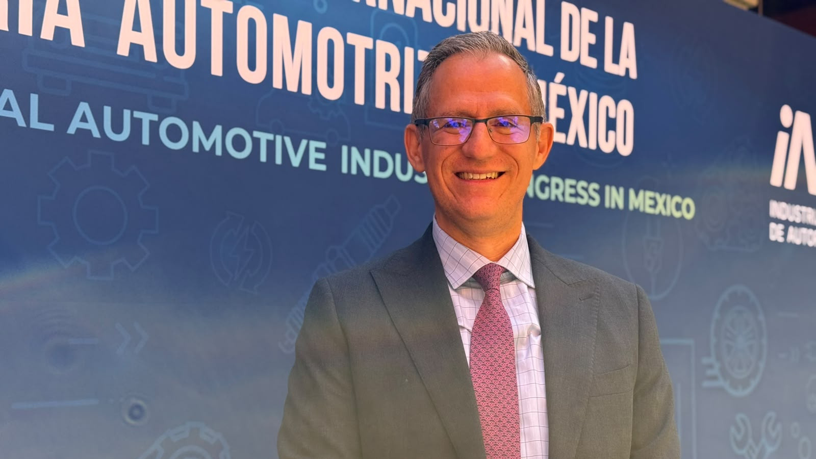 México tiene oportunidades para ampliar su proveeduría automotriz ante la revisión del T-MEC